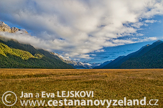 Novy-Zeland-Fiordland-Milford-Sound-Fior