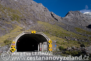 Novy-Zeland-Fiordland-Milford-Sound-Home