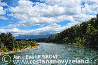 Novy-Zeland-Kepler-Track-velka-reka-Andu