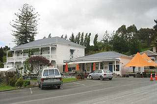 Novy-Zeland-Puhoi-pub.jpg