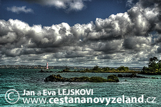 Novy-Zeland-majak-na-ostrove-Rangitoto.j