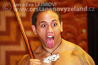 Novy-Zeland-maorsky-valecnik-tanec-haka-