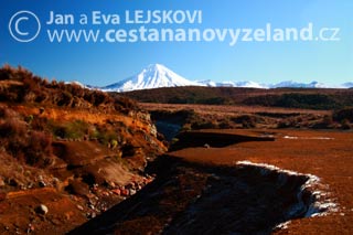 Novy-Zeland-narodni-park-Tongariro.jpg