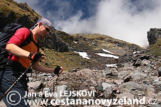 Novy-Zeland-pesi-turistika-na-Novem-Zela